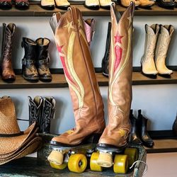 Boot Star - How amazing are these rollerskate boots? Love the displays here.