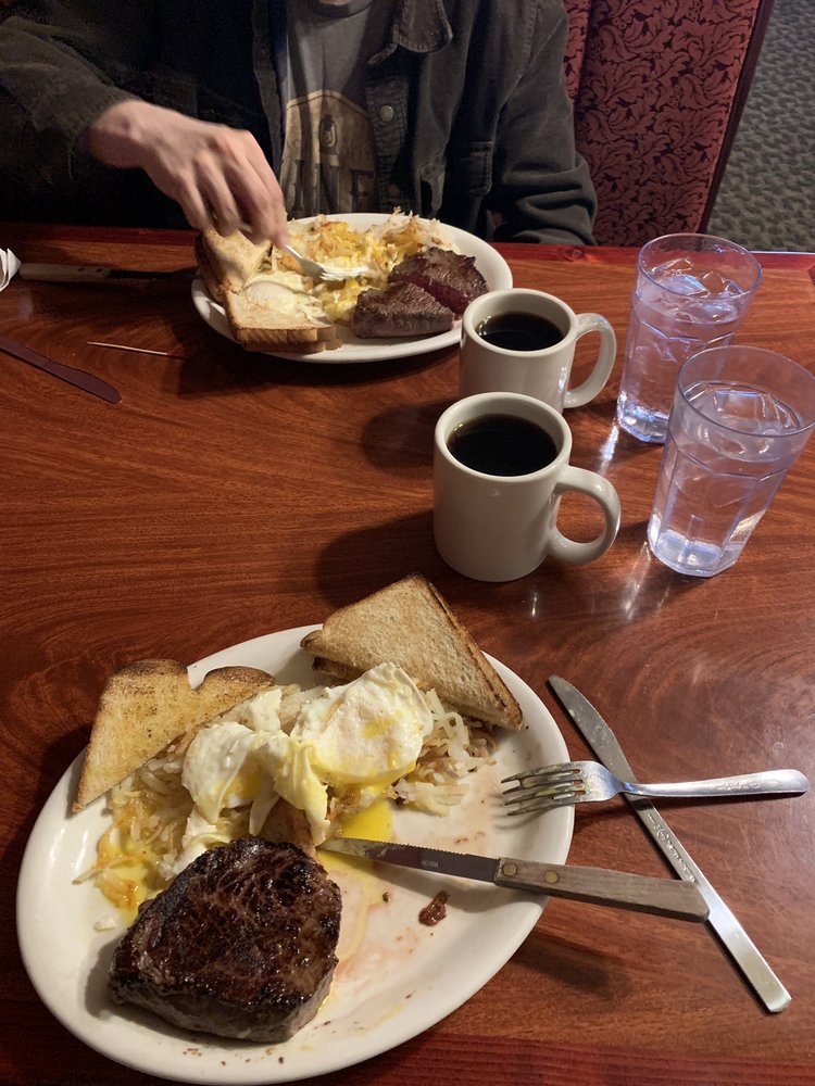 BUNKHOUSE 18 Photos & 36 Reviews Beer Gardens 109 W Hwy 20