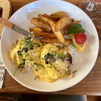 Kitchen Story - Crab Benedict - Breakfast & Brunch Near Me - Oakland, California