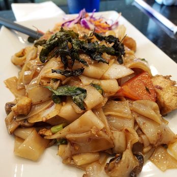 Urban Thai Kitchen - Drunken noodles - Thai Near Me - Katy, Texas