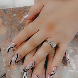 Fashion Nails and Spa