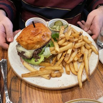 Rustic Root - Grass-Fed Cheese Burger - New American Near Me - Woodbury, New York