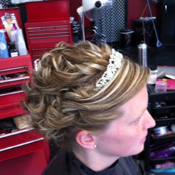 Class Cuts - Hair Salons Near Me - Hillsboro, Oregon
