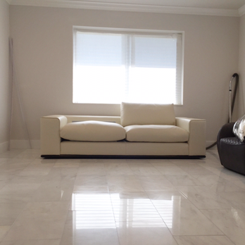 Artefacto - Here's the 2nd couch they sent, missing a cushion. And as u can see the left seat cushion is much bigger than the one on the right. - Furniture Stores Near Me - Aventura, Florida