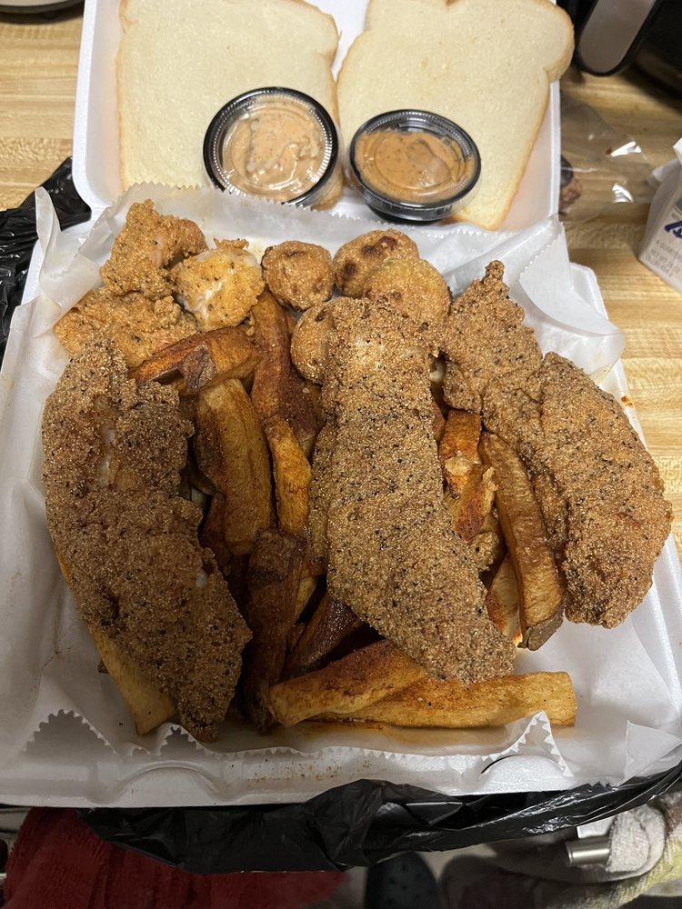 THE CATFISH CONNECTION 10 Reviews 6702 Dalrock Rd, Rowlett, Texas