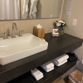 Inn on the Cliff - A part of the bathroom with nice toiletries.. - Hotels Near Me - St. George, Utah Inn on the Cliff - A part of the bathroom with nice toiletries.. - Hotels Near Me - St. George, Utah