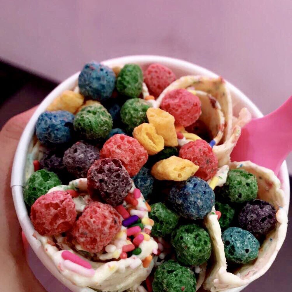 Lucky Rolls cafe - The cereal killer with crunch berries and sprinkles - Ice Cream & Frozen Yogurt Near Me - Englewood, New Jersey Lucky Rolls cafe - The cereal killer with crunch berries and sprinkles - Ice Cream & Frozen Yogurt Near Me - Englewood, New Jersey