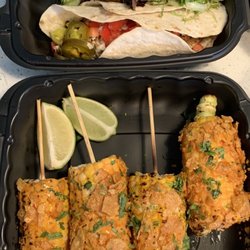Spitfire Tacos - Tacos and street corn - delicious !!