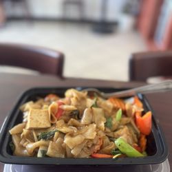 ThaiLand To Go - My favorite drunken noodle with soft tofu