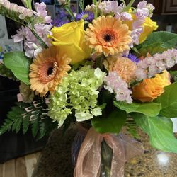 Van Atta's Greenhouse & Flower Shop - Floral bouquet