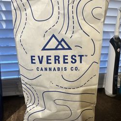 Everest Cannabis Co. - Far Northeast Heights