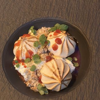 Jade Beverly Hills - Strawberry / Cookie Dessert - Japanese Near Me - Beverly Hills, California Jade Beverly Hills - Strawberry / Cookie Dessert - Japanese Near Me - Beverly Hills, California
