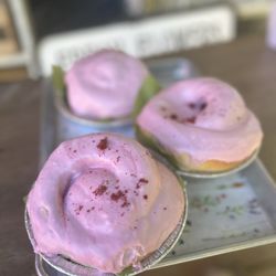 Helvetia Station - Raspberry sweet rolls