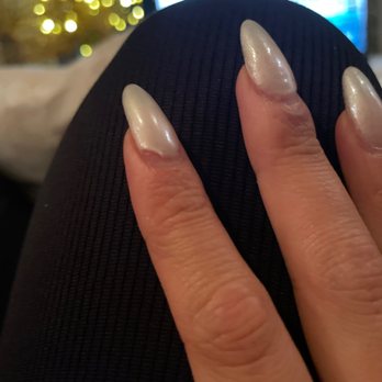 Gloss Nail Spa - Apres nail peeling upwards done on 12/18 now is 12/27 - Nail Salons Near Me - Los Angeles, California Gloss Nail Spa - Apres nail peeling upwards done on 12/18 now is 12/27 - Nail Salons Near Me - Los Angeles, California