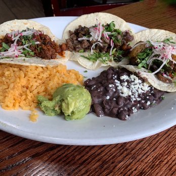 5 Rabanitos - Taco trio.... Al pastor, Carne Asada & Veggie. - Mexican Near Me - Chicago, Illinois 5 Rabanitos - Taco trio.... Al pastor, Carne Asada & Veggie. - Mexican Near Me - Chicago, Illinois