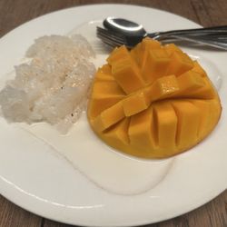 Lao Siam - Mango rice dessert