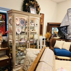 Quantum House Resale Shop