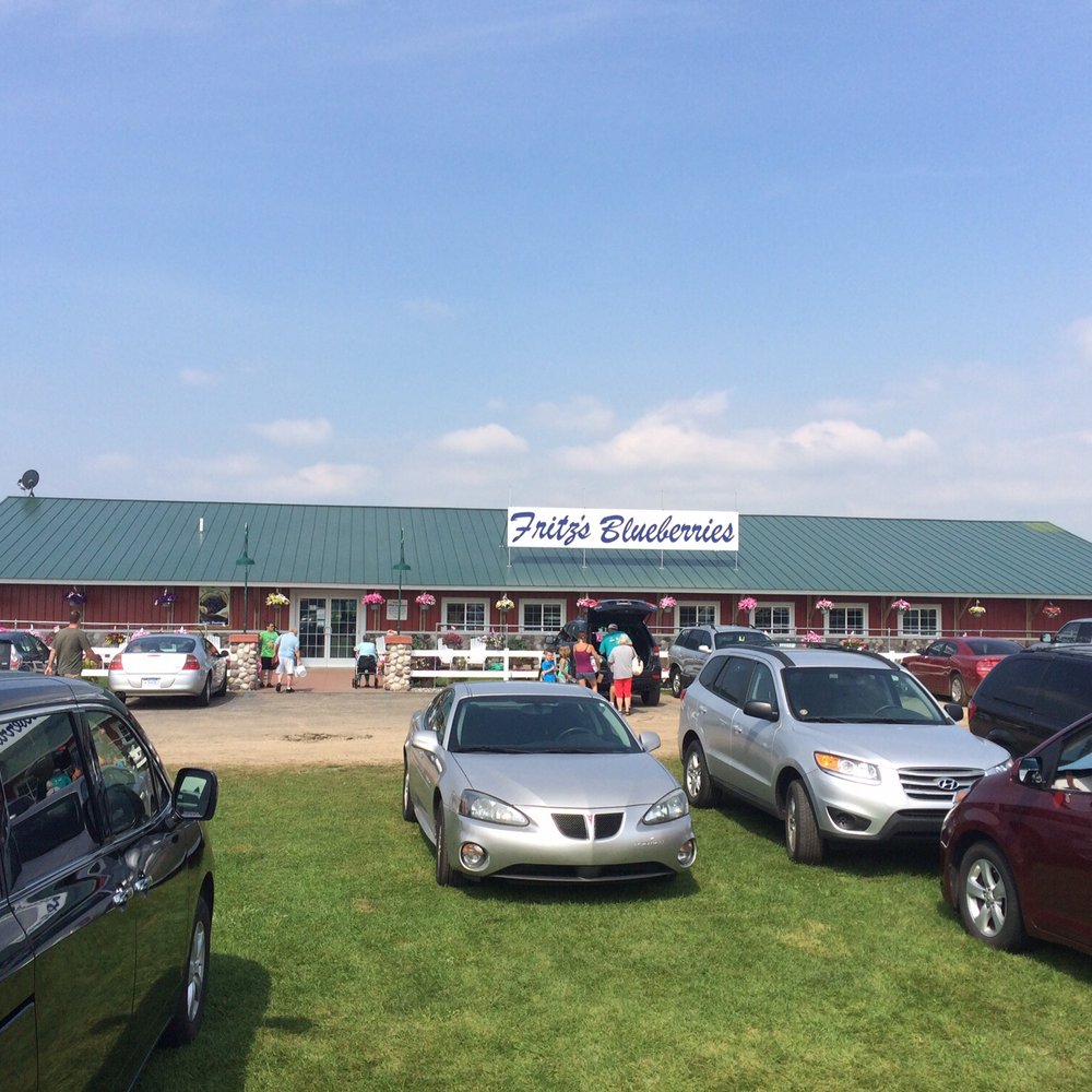 Brookside Farms - This is facing the main building in front of the parking area - Fruits & Veggies Near Me - Paw Paw, Michigan