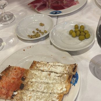 La Barca del Salamanca - apps - Seafood Near Me - Barcelona, B La Barca del Salamanca - apps - Seafood Near Me - Barcelona, B