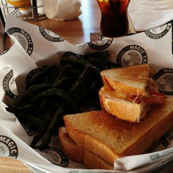 Magic Tree Pub & Eatery - Fantadtic $9.99 Grilled Cheese with Swiss, Cheddar and Gouda with a sweet tomato in between each half. Grilled Green Beans are fantastic. - Pubs Near Me - Boardman, Ohio
