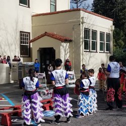 Larkspur Library - Lion dancing