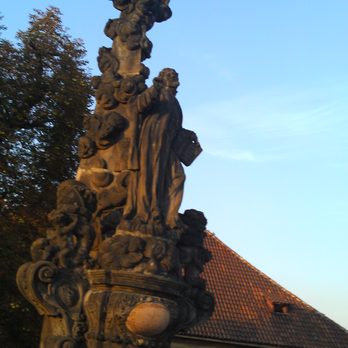 Karlův Most - Landmarks & Historical Buildings Near Me - Prague, Puerto Rico
