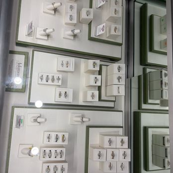 Riddle's Jewelry - Dubuque - Jewelry Near Me - Dubuque, Iowa Riddle's Jewelry - Dubuque - Jewelry Near Me - Dubuque, Iowa