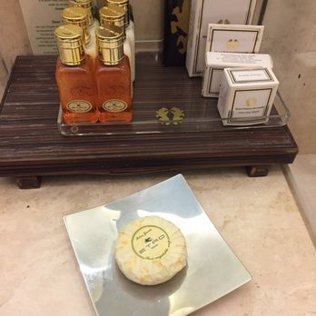 Hotel Palazzo Giovanelli - Soaps, tissues, shoe cleaners, sewing kit - Hotels Near Me - Venezia, VE