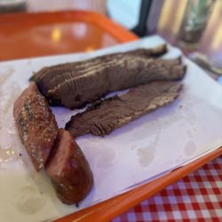 Old 300 BBQ - Wagyu brisket and sausage