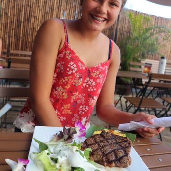 Barefoot Beach Cafe - Beach BBQ buffet with steak - Breakfast & Brunch Near Me - Honolulu, Hawaii Barefoot Beach Cafe - Beach BBQ buffet with steak - Breakfast & Brunch Near Me - Honolulu, Hawaii