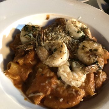 Glass & Vine - Spicy Vodka Rigatoni with shrimp - New American Near Me - Miami, Florida Glass & Vine - Spicy Vodka Rigatoni with shrimp - New American Near Me - Miami, Florida