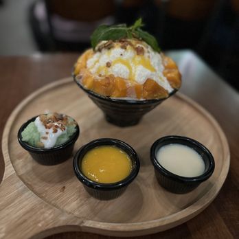 U :Dessert Story - Mango Sticky Rice Bingsoo - Desserts Near Me - Berkeley, California U :Dessert Story - Mango Sticky Rice Bingsoo - Desserts Near Me - Berkeley, California