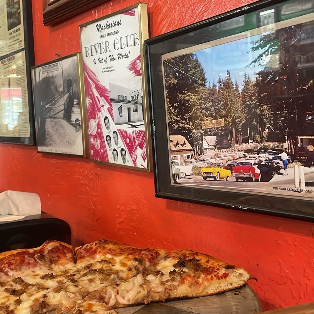 12" Pizza with sausage and onion