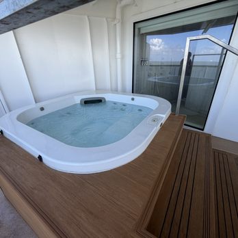 Norwegian Cruiseline - Balcony hot tub - Boat Charters Near Me - Valrico, Florida Norwegian Cruiseline - Balcony hot tub - Boat Charters Near Me - Valrico, Florida