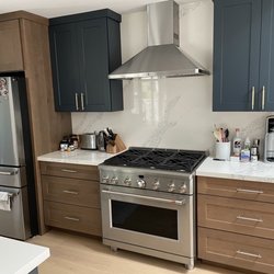 Bay Area Cabinet Supply - Uppers match the island