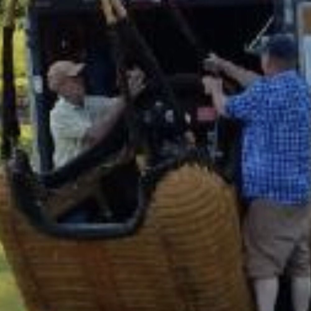 Balloons In Flight Over - Paid full price for a 45min to an hour flight and we got 25 mins from this guy!! Rip off! - Hot Air Balloons Near Me - Asbury, New Jersey Balloons In Flight Over - Paid full price for a 45min to an hour flight and we got 25 mins from this guy!! Rip off! - Hot Air Balloons Near Me - Asbury, New Jersey