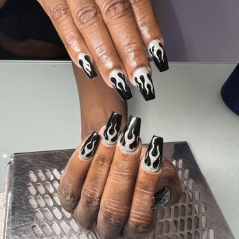 Bentley Nails - Nail Technicians Near Me