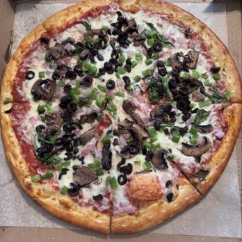The Station - Mock Pie - Beer Bar Near Me - Mocksville, North Carolina