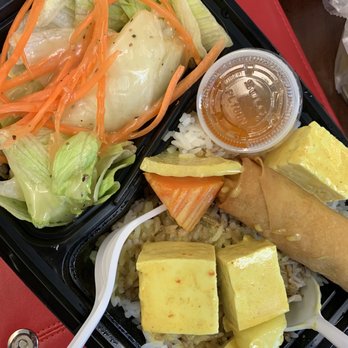 Ubon Thai Kitchen - Yellow Curry Lunch Special - Thai Near Me - Torrance, California