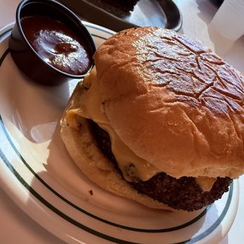 LeRoy and Lewis Barbecue - L&L burger - Barbeque Near Me - Austin, Texas LeRoy and Lewis Barbecue - L&L burger - Barbeque Near Me - Austin, Texas