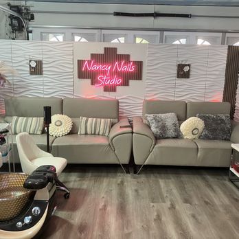 Nancy Nails Studio - Waiting area - Nail Technicians Near Me - Corona, California