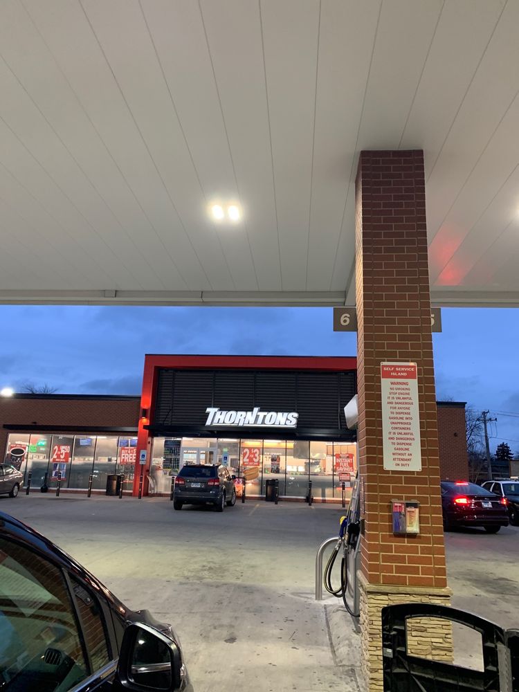 THORNTONS 1141 E 162nd St, South Holland, Illinois Gas Stations