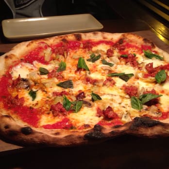 Cibo - Pizza margarita - Italian Near Me - Portland, Oregon