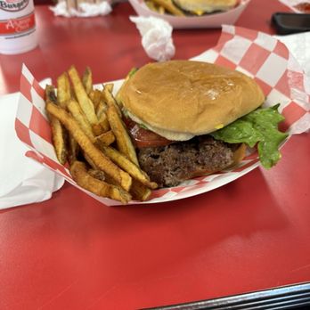 David's Burgers - #1 Combo w Lettuce, Tomato, Pickle, Jalapeños, and Pepperjack cheese - Burgers Near Me - Cabot, Arkansas