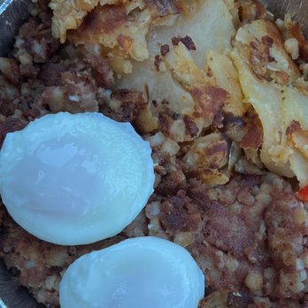 New Rochelle Diner - Corned Beef Hash and Poached Eggs - American Near Me - New Rochelle, New York New Rochelle Diner - Corned Beef Hash and Poached Eggs - American Near Me - New Rochelle, New York