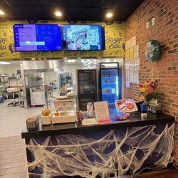 Bougie Bites - Counter where you order