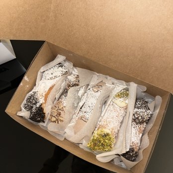 Mike's Pastry - Cannolis - Bakeries Near Me - Boston, Massachusetts Mike's Pastry - Cannolis - Bakeries Near Me - Boston, Massachusetts