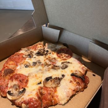 Crust Pizza Co. - Cypress - This is the delicious pepperoni and mushroom pizza ordered. That was so amazing. - Pizza Near Me - Cypress, Texas