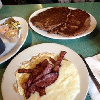 Tom's - The apple cinnamon pancakes were delightful, especially when topped with the very tasty strawberry butter, mmm. - Diners Near Me - Brooklyn, New York