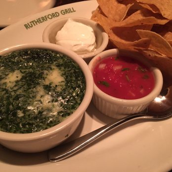 Rutherford Grill - Spinach & Artichoke Dip ($16)- 4/5 stars - American Near Me - Rutherford, California